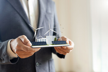Businessman Presents Clean Energy Technology Investment Model