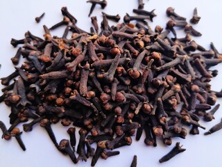 cloves on white background