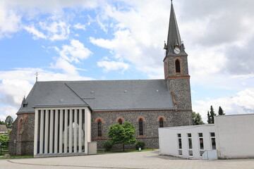 Historische Kirche im Zentrum der Stadt Rennerod im Westerwald	