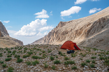 The scenic views of Demirkazık summit, Davlumbaz summit and dipsiz göl at the Aladağlar National park in Niğde, Turkey