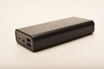 Charging a mobile phone from a powerbank. Charging the gadget.