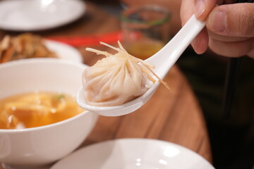 Chinese Food, Dim Sum, Xiao Long Bao in Bamboo Steamer - 中華料理 飲茶 竹の蒸し器に入った小籠包