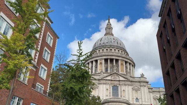 City of London &ndash; Historic and Modern Capital of the United Kingdom