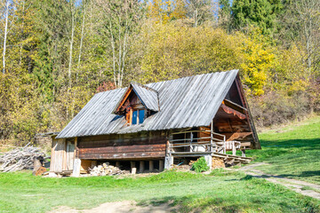 old historic shepherd's hut in Niedzica