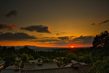 二月堂から望む夕焼けの古都