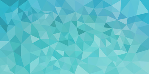  Light blue low poly background with abstract triangular shapes forming a smooth, faceted geometric pattern in cool tones.