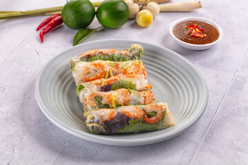 Vietnamese spring roll with prawn