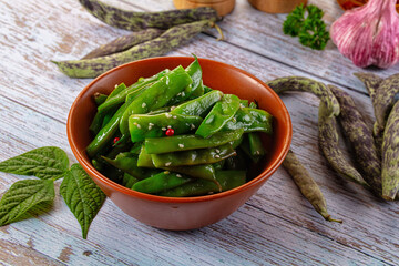 Steamed green bean strings heap