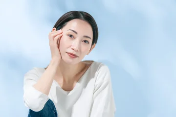  女性 © naka