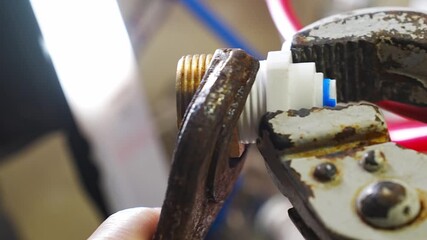 Instructions for using tees in water filter installations at home