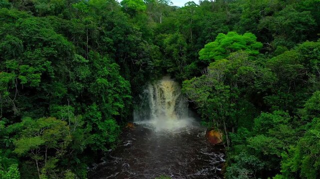 Wasserf&auml;lle Cachoeira da Iracema und Cachoeira do Neblina im Amazonas, Presidente Figueiredo, Brasilien 9