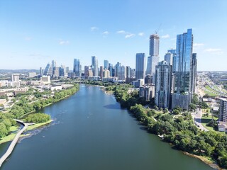 Obraz premium Beautiful Austin skyline downtown morning with a stunning aerial drone view