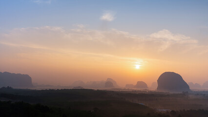 Obraz premium Sunrise in the mountain of countryside landscape, Natural background.