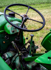 Steering wheel of an old timer tractor