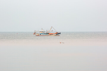 Obraz premium A view of the sunrise of the sea in Jangheung-gun, South Jeolla Province, South Korea