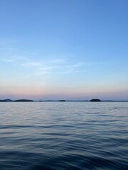 Obraz premium blue sky and lake