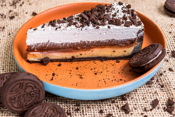 Torta cookies and cream chocolate