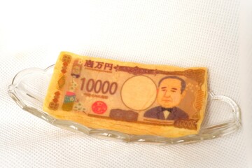 pastry of Japanese ten-thousand yen bill 