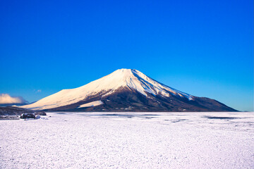 オホーツク海の流氷と富士山合成 © san724