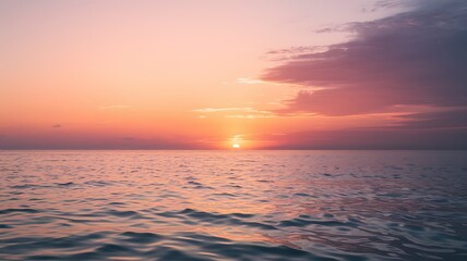 Obraz premium Sunlit Clouds Over Ocean With Ultra Smooth Horizon