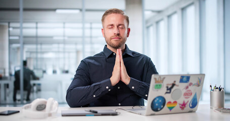 Faithful Employee Finds Solace In Office Prayer