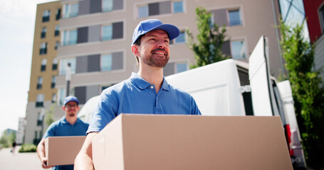 The Blue Truck Delivers Boxes Efficiently