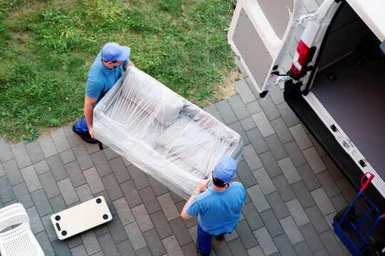 Dedicated Furniture Mover Offers Top-Notch Delivery Services