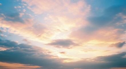 Obraz premium Colorful sky with clouds at sunset