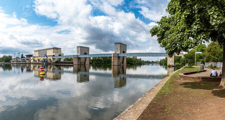 Weir and lock in Frankfurt-Griesheim, Hesse, Germany