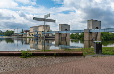 Weir and lock in Frankfurt-Griesheim, Hesse, Germany