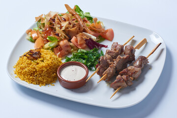 Brochettes d'agneau aux épices spécialité Libanaise