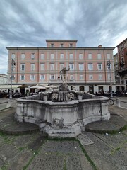 Triest - Włochy - miasto, morze, góry, podróże, zabytki, atrakcje © Konrad