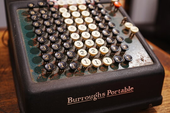 Vintage Burroughs Portable Adding Machine, Antique Mechanical Calculator - バローズ社 ポータブル加算機 アンティーク 手動計算機 