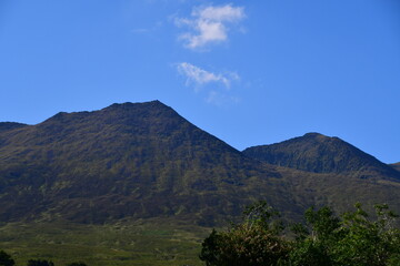 Fototapeta premium MacGillycuddy's Reeks, Carrauntoohil, Carrauntoohill, Carrantuohill mountain, Iveragh Peninsula, County Kerry, Ireland