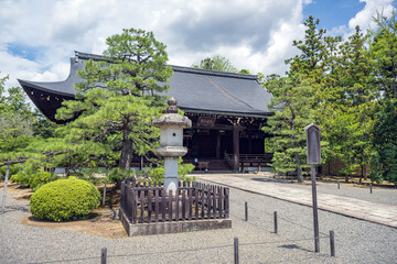 京都 広隆寺 上宮王院太子殿の風景