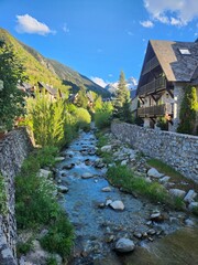Pirineos naturaleza y pueblos