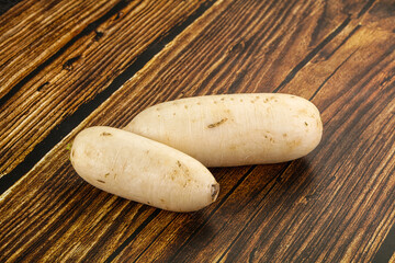 Raw white daikon raddish root