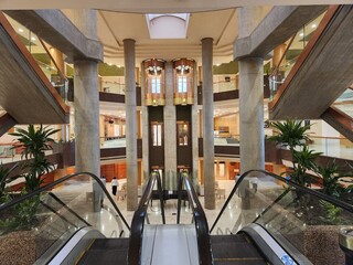 Centro comercial y hotel de lujo