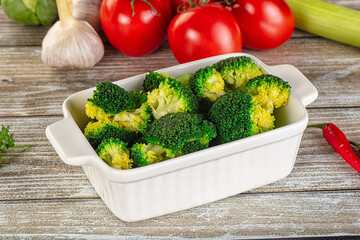 Boiled broccoli cabbage in the bowl