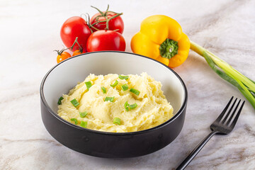Mashed potato with green onion
