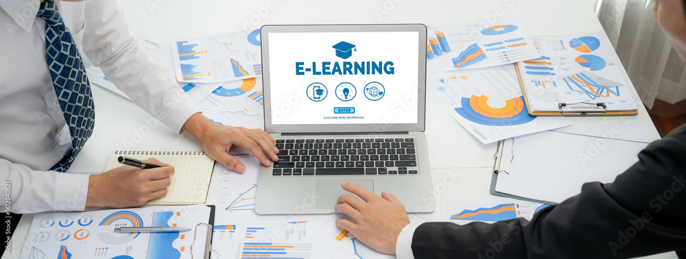 Aufkleber e-learning website with brisk sofware for student to study online on the internet network