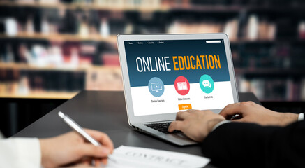 E-learning website with brisk sofware for student to study online on the internet network