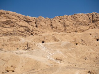 Tumbas excavadas en la roca en la necr&oacute;polis de Tebas, Luxor, Egipto