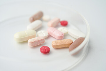 vitamin supplements capsules pill, softgel, fish oil, omega 3, vitamin E
