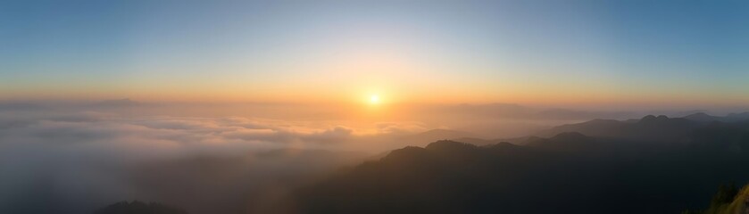 Obraz premium Misty Mountain Sunrise