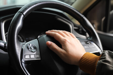 The sudden sound of a car horn startled pedestrians and they turned to look