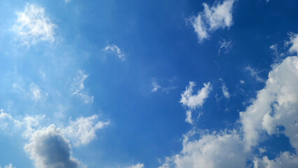 日本の青空・夏空・晴天／Blue skies, summer skies, and sunny days in Japan／일본의 푸른 하늘, 여름 하늘, 맑은 날씨