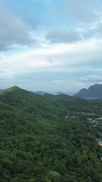 Bird&rsquo;s eye view of Mount Tapyas cross and Coron sign