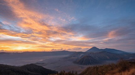 Obraz premium Majestic Mount Bromo Landscape with ethereal light at Golden Sunrise