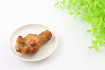 おうちで簡単、こんがり手羽元の贅沢な味わい